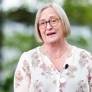 Gudstjänst: Finns det skatter i mörkret? - Lena Tellebo