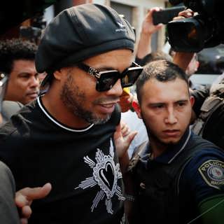 Så hamnade Ronaldinho i fängelse