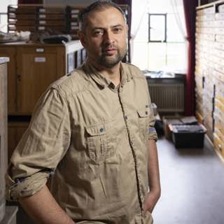 Grzegorz följde kärleken och hittade 4 ton dinosaurieben