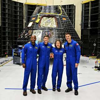 Lunar Lander Glitch Highlights Challenges in NASA's Private Sector, US Immigration at 22-Year High, Bipartisan Bill Proposes $7B Boost for Affordable Connectivity Program, and more...