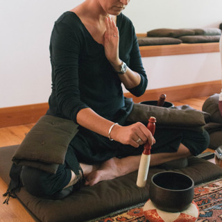 Aim & Allow: How Mindfulness of Breathing Helps Us Manage Expectations