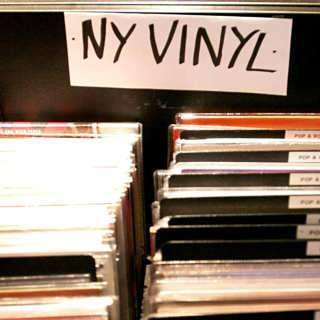 Samlarna – del 2: Berg av begagnade vinylskivor
