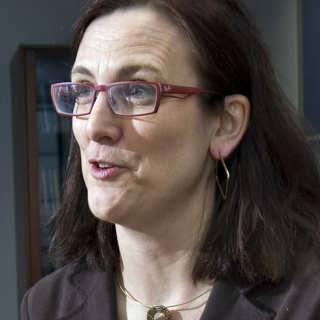 Ska EU bygga eller riva murar, Cecilia Malmström?