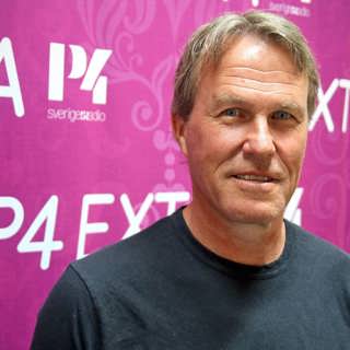 Johan Garpenlöv: Jag tar upp telefonen och ska ringa pappa men kommer på att han lever inte längre