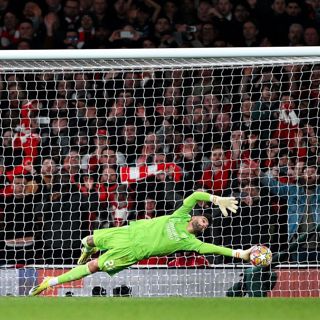 Joy for Arsenal in shoot-out and job done for Barca
