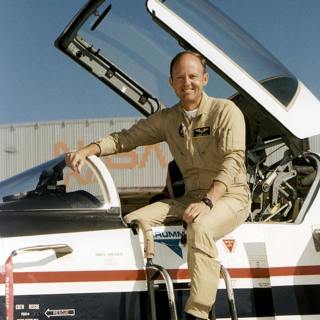 FPP172 - Rogers E. Smith: The Test Pilot Who Flew Everything