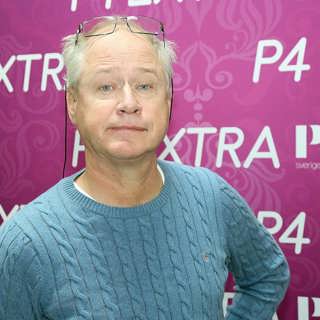Robert Gustafsson spelar Skandiamannen i ny serie
