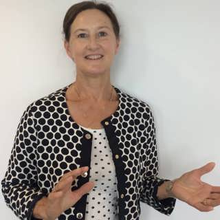 Hon renar vatten från antibiotika med hjälp av solljus