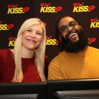 Is Mandy a jerk for telling her boss to take off her sweater?