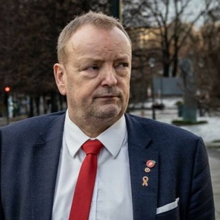 Hordfast utsettes - sterke reaksjoner