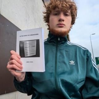 331: Hey! James Young! Manchester Spoken Word Artist on Oasis in Santiago, Gallagher Hill and Hung In A Bad Place Review for Oasis A-Z
