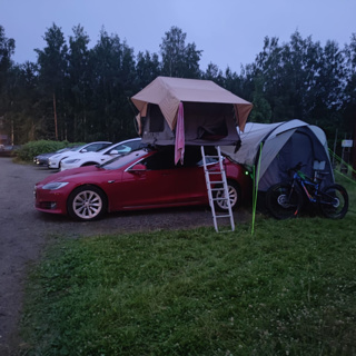 174. Camping