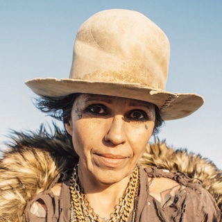 Episode 319 - Linda Perry