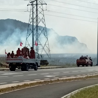 Incendie à Pierrefonds : la fumée réduit la visibilité et représente un danger pour les automobilistes