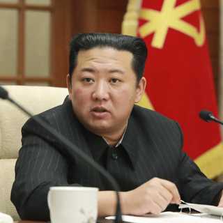 Drönardrev del 2, dålig stämning efter stämning och allt om Kim Jong-Uns nya bantningskur