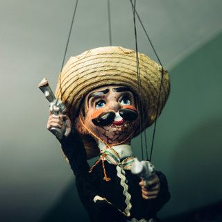 Can You Make a Puppet Out of Ice?