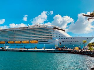 More short cruises on big ships has become controversial