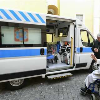Pope Francis donates ambulance, opens war trauma center in Ukraine