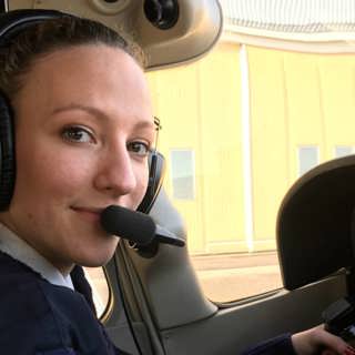 Alva ska bli pilot: ”Enda tjejen i klassen”