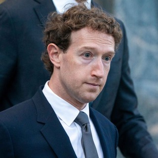 Taylor Lorenz on the global effort to ban kids from social media