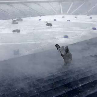 Haley Challenges Trump’s Lead in Iowa, Arctic Blast Shatters Records, Apple Finds Software Fix to Bypass ITC Import Ban on Watches, and more...