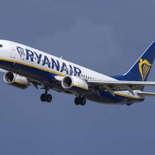 Ann-Britt har väntat i tre år på ersättning från Ryanair - så tjänar företagen på usel kundservice