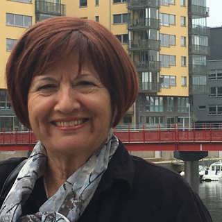Drottning Ester – Ariella Lindström