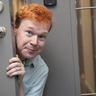 Johan Glans: "Home Invasion är riktigt skruvad rymd-komedi"