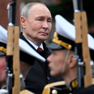 Dick Harrison: ”Låt oss hoppas att Ukrainakriget blir Putins fall”