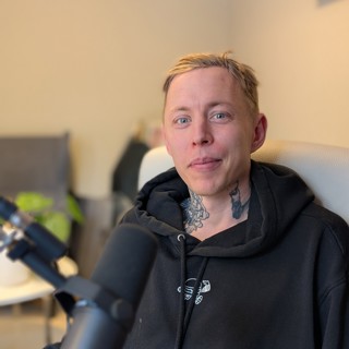 #108 - Simon Jonasson: "Jag var 19 år när missbruket började." Missbruket, löpningen & pappas bortgång.