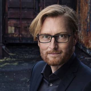 Succéförfattaren: Jag har svart bälte i att jobba hemma