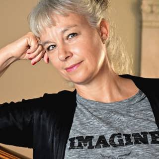 Så bra är Sara Stridsbergs tegelsten ”Farväl till Panic Beach”