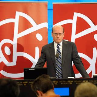 Thomas Östros vill avvakta kärnkraftsavveckling