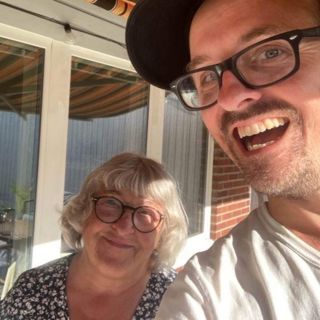 Jag heter Sanna Nielsen, det är mig som du ska dyrka