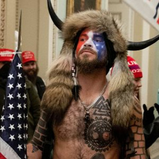 Trump-tauren stormar Kapitolium