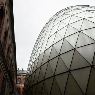 Forskere er skredet, og drømme er brast - men snart er Danmarks nye museum endelig klar