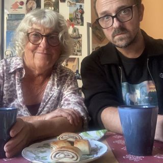 Maj-Gun mitt i maten