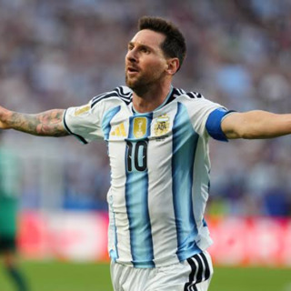 Messi’s Spider-Man teaser cameo reportedly cost $15 million. 🕷⚽️