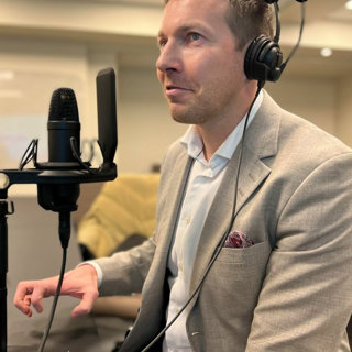 Episode 95 - Øyvind Alapnes om "det kommer mer neste uke", Qatar, salg, TILs framtid og mer