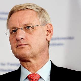 Carl Bildt arm i arm med Ohly?