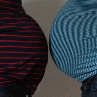 - Vi ska bli fyrlingmammor!