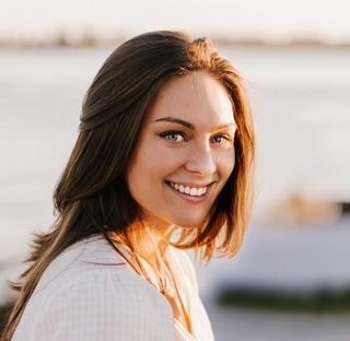 Building Trust in Online Communities: From Loyalty to Business Success with Georgina Donahue