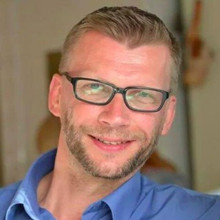 Stefan R Dahl 17 feb.19 " Lær deg å leve på den positive siden av de åndelige lover"