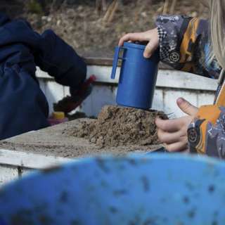 08/22: Varallisuuserot aiheuttavat ulkopuolisuuden tunnetta ja vaikuttavat jopa lapsiin – "Suurin huoli on se, että lasta kiusataan"