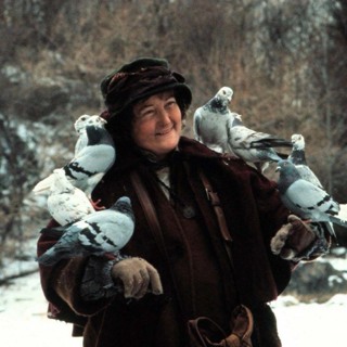 Oscar-winning actress Brenda Fricker, best known as the beloved Pigeon Lady in Home Alone 2, has passed away at the age of 81🕊️