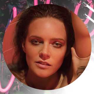 Tove Lo – En jakt på frihet i fritt fall