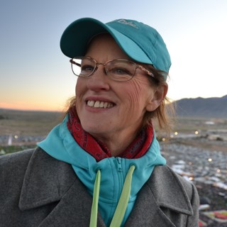 Embracing Emotional Honesty: The Key to Self-Discovery with Leslie Lindsey Davis