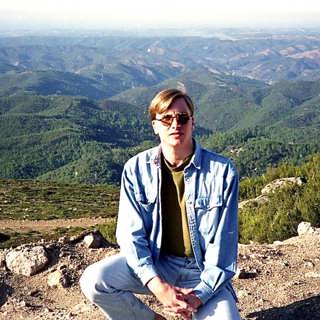 Efterlyst av Interpol – flydde Sverige