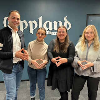 Ep 28. Barda Konjuhi, Hanna Reppen Kvikstad og Marthe Stenberg fra podcasten På ekte- starten, priser, kvinnens posisjon i samfunnet, kontroversielle temaer, sex, sugemaskin, womanizer, sexlyst, dating-gamet, snakke om følelser og kan jenter sjekke opp gutter?