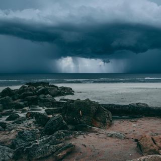 Ocean Waves and Storm - 10 Hours Sleep Sound